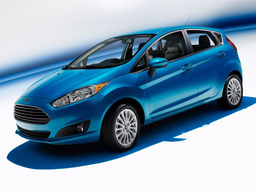  Ford Fiesta Titanium Hatchback 2013 года  (NA) (фото 11 из 28)